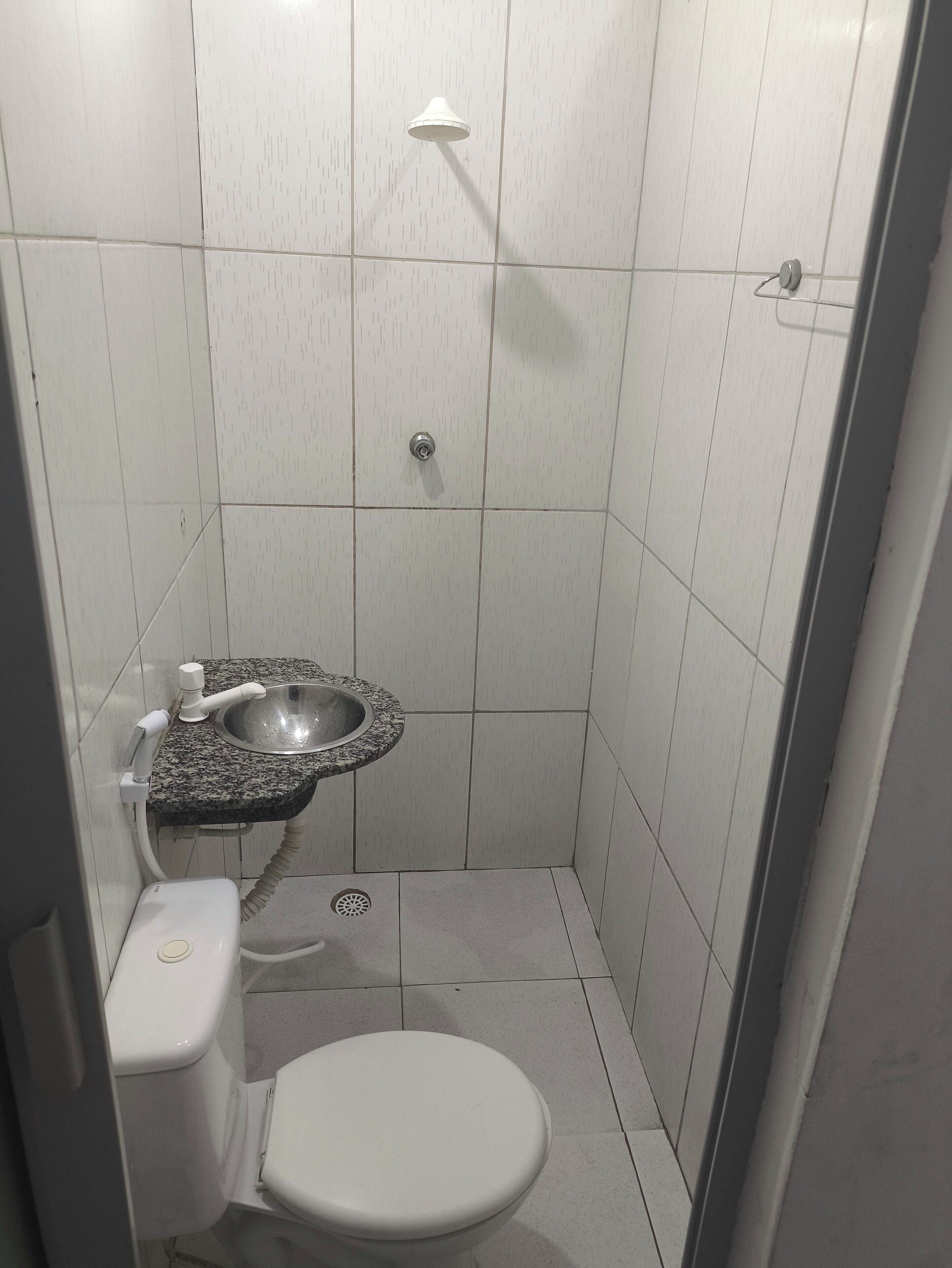 舒适套房, 1 间卧室 | 浴室 | 淋浴/盆浴组合、毛巾、肥皂、卫生纸