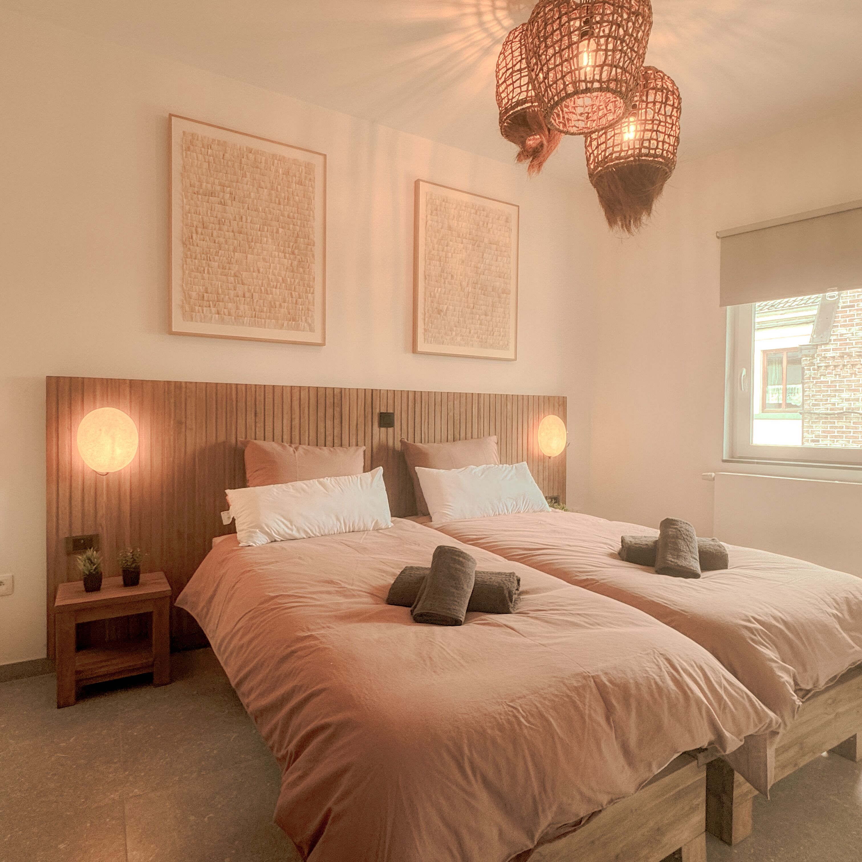 3 slaapkamers, een strijkplank/strijkijzer, wifi, beddengoed