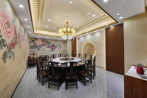 用餐