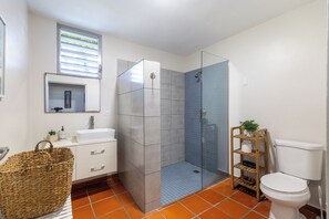 Towels, toilet paper