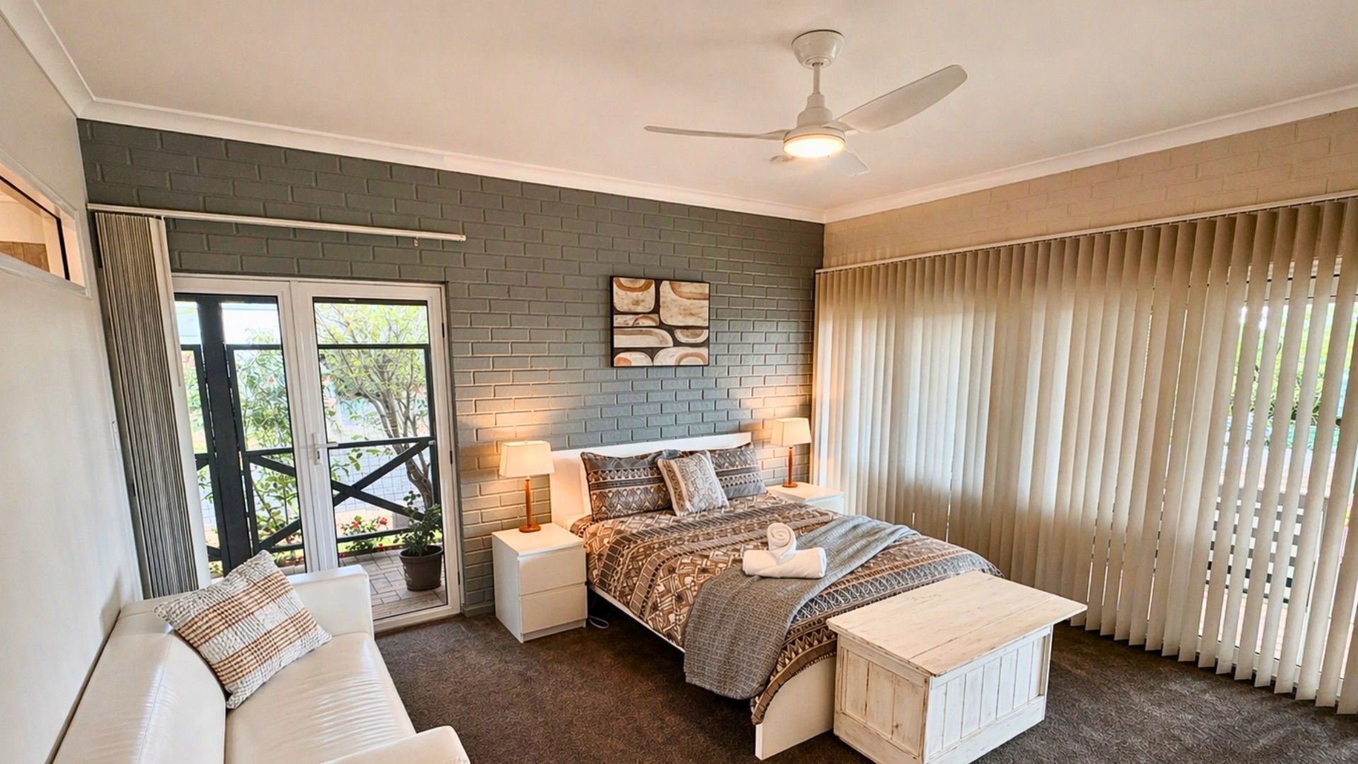 2 bedrooms, iron/ironing board, free WiFi, bed sheets