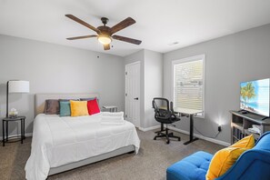 3 Schlafzimmer, Schreibtisch, kostenloses WLAN, Bettwäsche