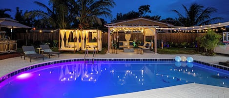 Outdoor pool, sun loungers