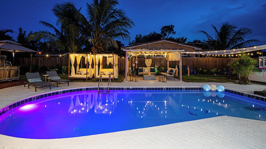 Villa Velvet