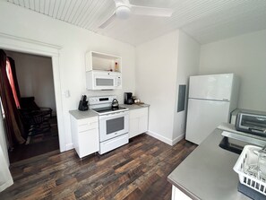 Microonde, forno, piano cottura