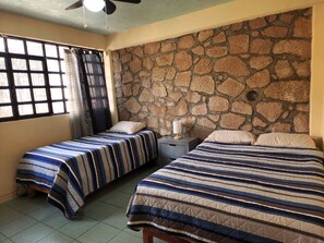 2 Schlafzimmer, Schreibtisch, Bügeleisen/Bügelbrett, kostenloses WLAN