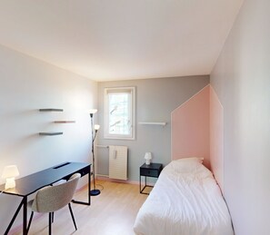 3 soverom, strykejern/-brett, wi-fi og sengetøy