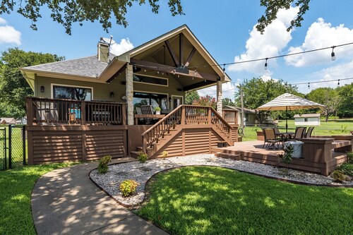 
Fire Pit, Lake Views, Blackstone + Private Dock