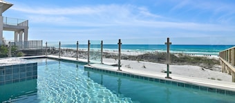 Regal Beachfront Retreat: Pool, Spa, Chef's Kitchen, Outdoor Kitchen