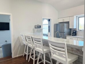 House, Multiple Beds, Kitchen, Garden View (DOVER ROAD 101) | Private kitchen | Fridge, microwave, oven, stovetop