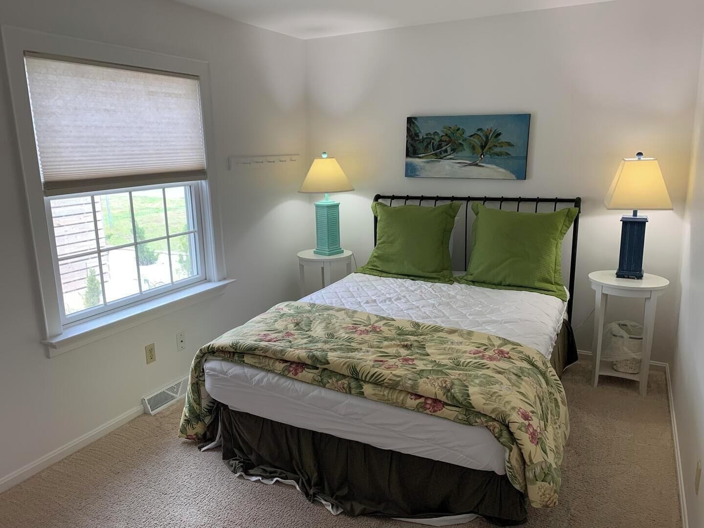 Casa, varias camas, cocina, vista al jardín (DOVER ROAD 101) | 4 habitaciones y wifi gratis 