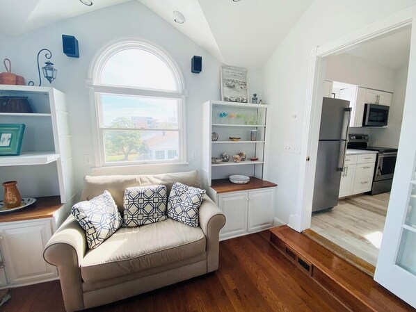 하우스, 침대(여러 개), 주방, 정원 전망 (DOVER ROAD 101) | 거실 공간 | TV