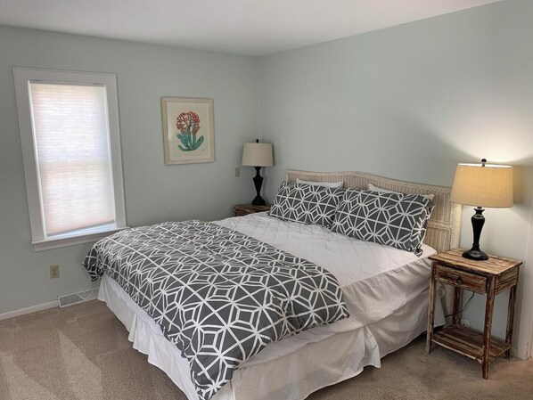 House, Multiple Beds, Kitchen, Garden View (DOVER ROAD 101) | 4 bedrooms, free WiFi