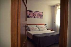 1 Schlafzimmer, Zimmersafe, Bügeleisen/Bügelbrett, kostenloses WLAN
