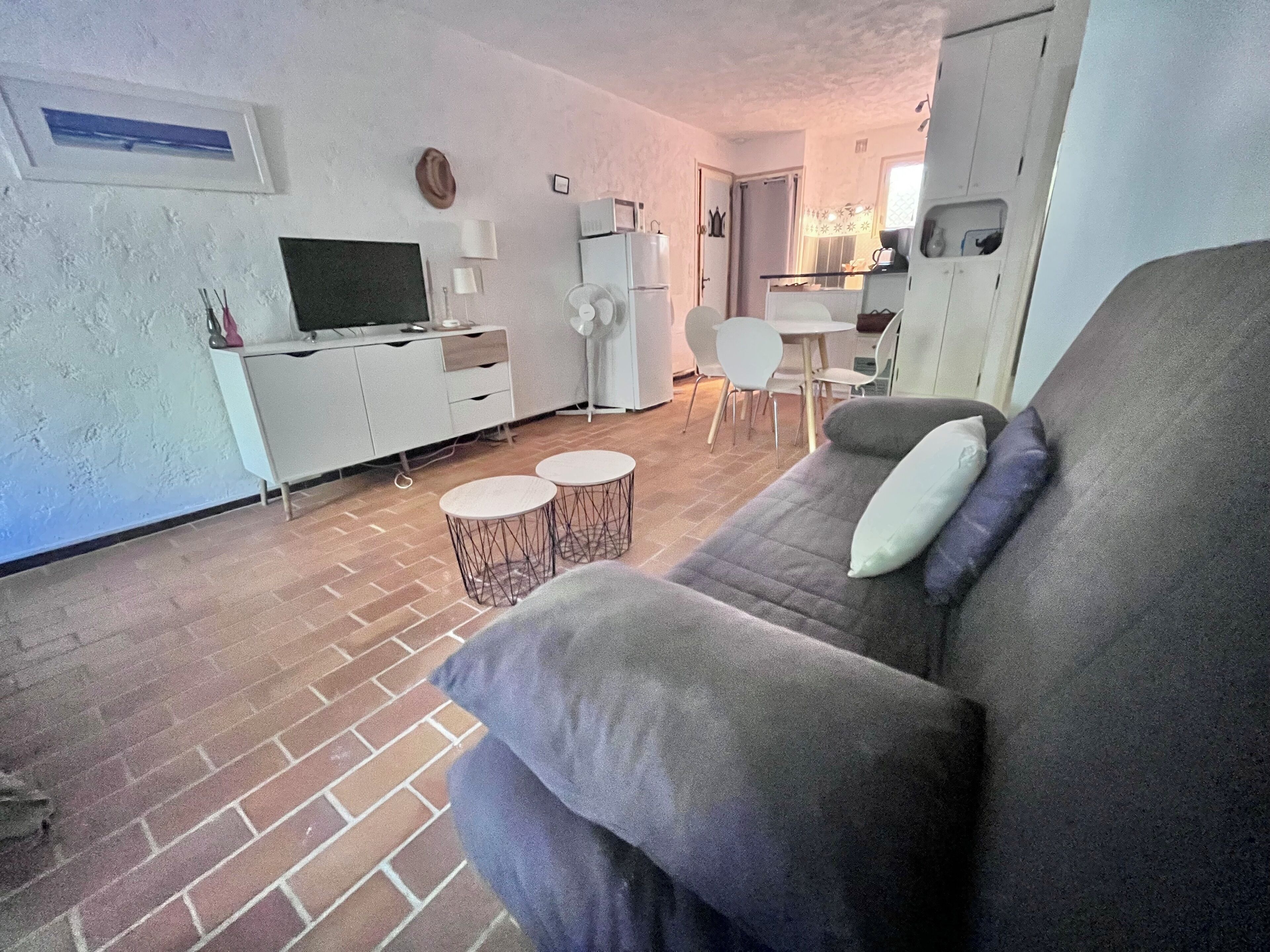 TV, books