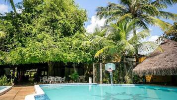 2 piscinas al aire libre