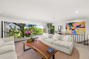 TV connectée, cheminée