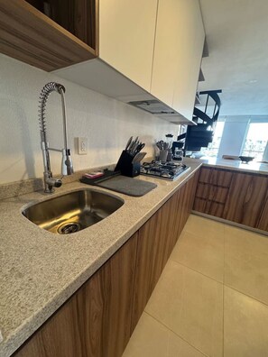 Fridge, microwave, oven, stovetop