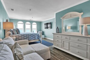 2 chambres, fer et planche à repasser, Wi-Fi, draps fournis