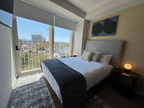 2 chambres, fer et planche à repasser, Wi-Fi, draps fournis