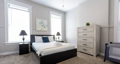 Spacious 5BR Retreat in Charming Central West End