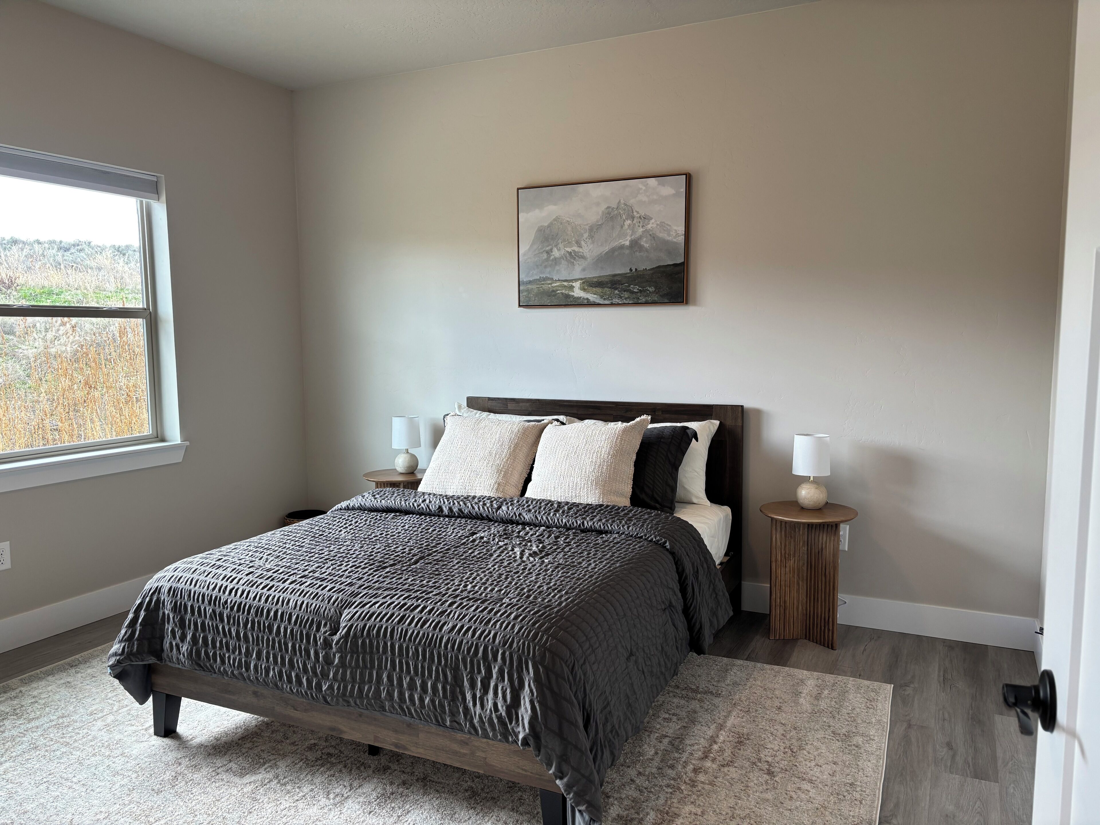 2 室のベッドルーム、WiFi (無料)、ベッドシーツ