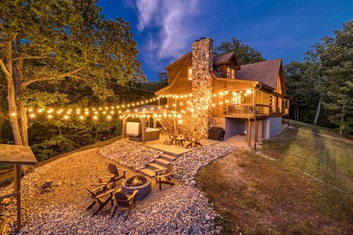 Bearloga:Hot Tub, Sauna, Stunning Views, 75 acres