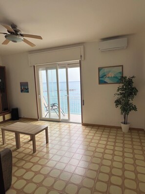 Interior - House by the sea (Vibo Marina)