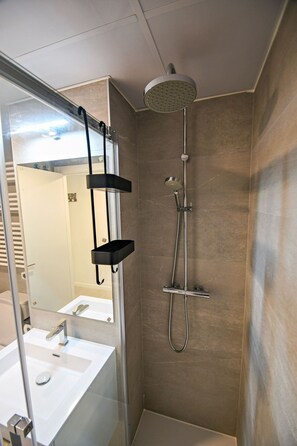 Shower, hair dryer, bidet, towels - Timeless Elegance in Rivas (Rivas-Vaciamadrid)