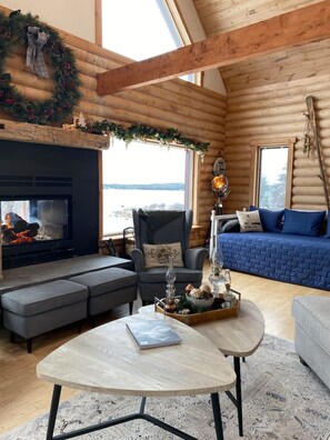 TV, fireplace, stereo