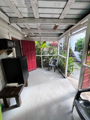 Quarto casal básico, 2 quartos, para não fumantes, banheiro privativo | Cofres nos quartos, Wi-Fi de cortesia, roupa de cama