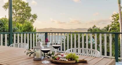 Coolum Beach 5mins Mountain views Pet friendly