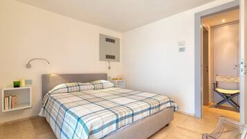 4 bedrooms, free WiFi, bed sheets