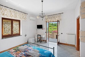 1 camera, Wi-Fi gratuito, lenzuola
