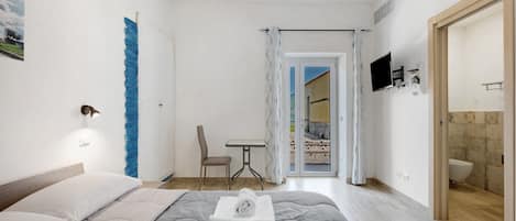 1 bedroom, free WiFi, bed sheets