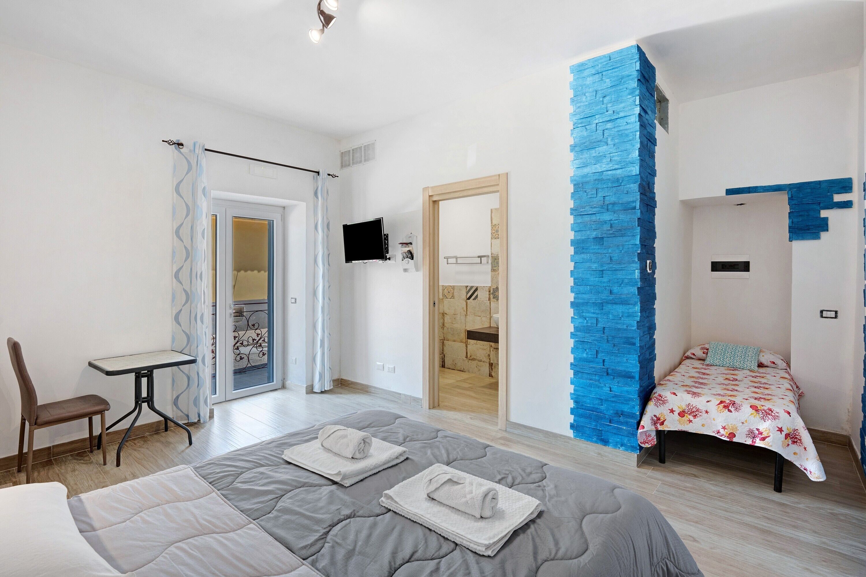 1 chambre, Wi-Fi gratuit, draps fournis