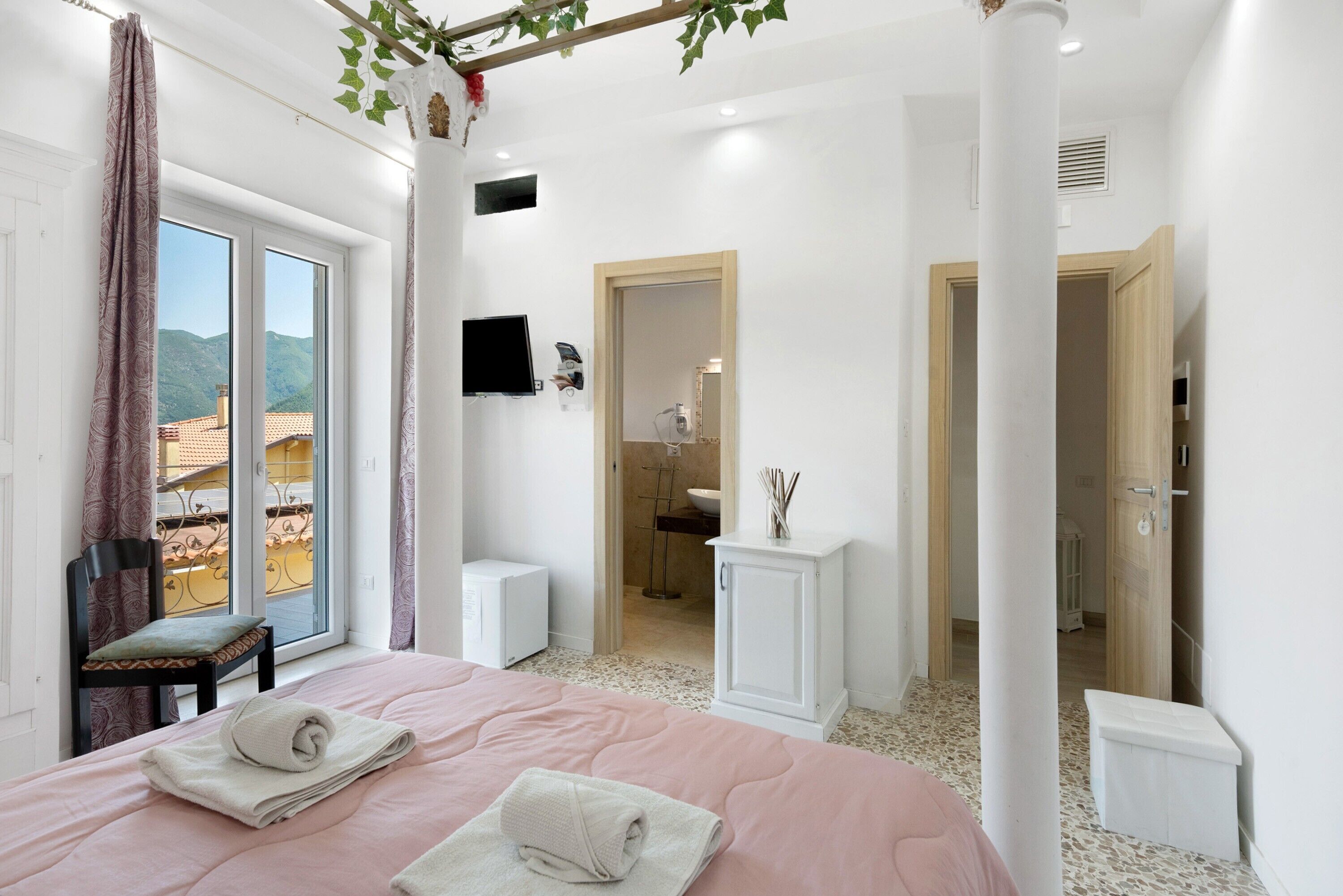 1 bedroom, free WiFi, bed sheets