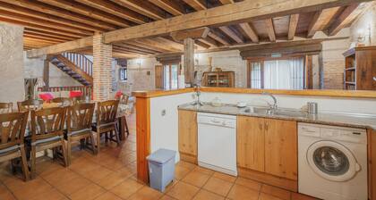 Country House 'La Casería 1' with Private Garden and Wi-Fi