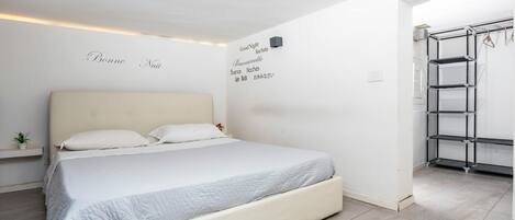 1 makuuhuone, silitysrauta/-lauta, ilmainen Wi-Fi, vuodevaatteet