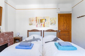 3 habitaciones, tabla de planchar con plancha y wifi gratis 