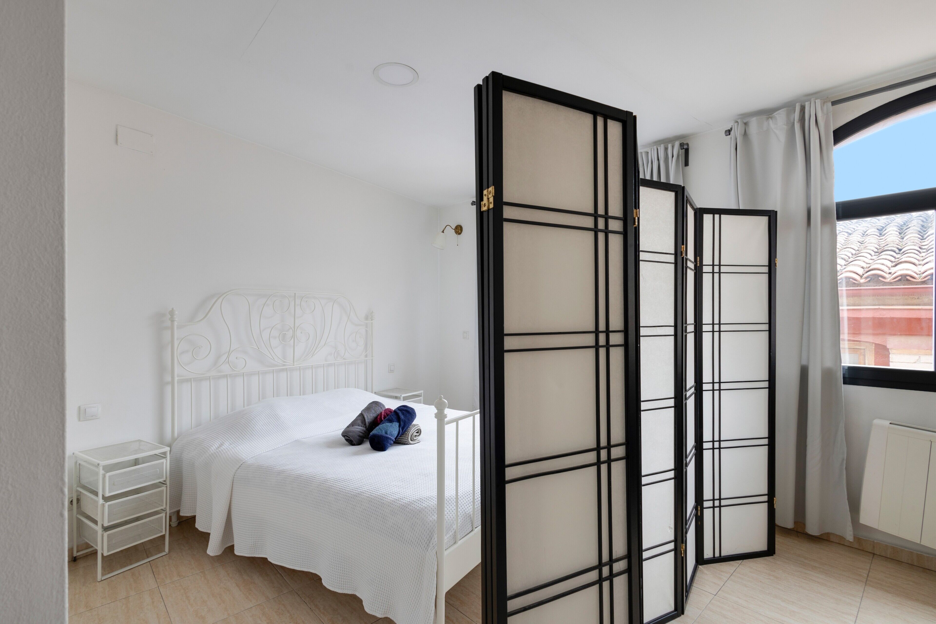 1 chambre, fer et planche à repasser, Wi-Fi gratuit, draps fournis