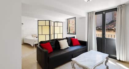 Apartment 'Wonderful Loft Centre' with Balcony, Wi-Fi and Air Conditioning