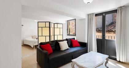 Apartment 'Wonderful Loft Centre' with Balcony, Wi-Fi and Air Conditioning