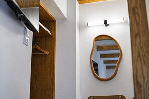 Interior - Traditional Κefalos Apt with Wooden Ceilings (Kos)