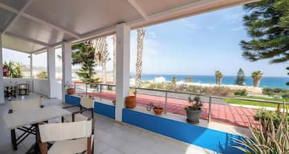 Holiday Home 'Two Bedroom' with Sea View, Wi-Fi and Air Conditioning