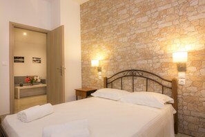 2 bedrooms, iron/ironing board, free WiFi, bed sheets - Holiday Home 'Two Bedroom' with Sea View, Wi-Fi and Air Conditioning (Kos)