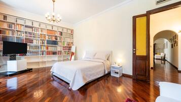 2 Schlafzimmer, BĂŒgeleisen/BĂŒgelbrett, kostenloses WLAN, BettwĂ€sche