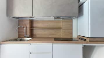 Frigorifero, piano cottura, macchina per tè/caffè