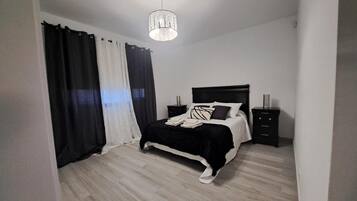 3 soverom, strykejern/-brett, wi-fi (inkludert) og sengetøy