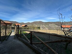 Property grounds - Apartment 'Procida Vista Cortile' with Shared Garden and Wi-Fi (Agerola)